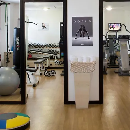 Starhotels Du Parc 4* بارما