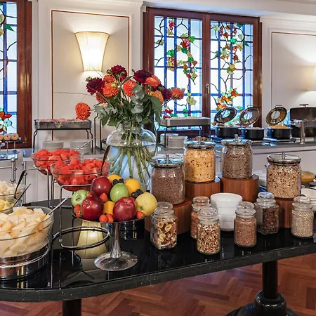 Starhotels Du Parc فندق 4*