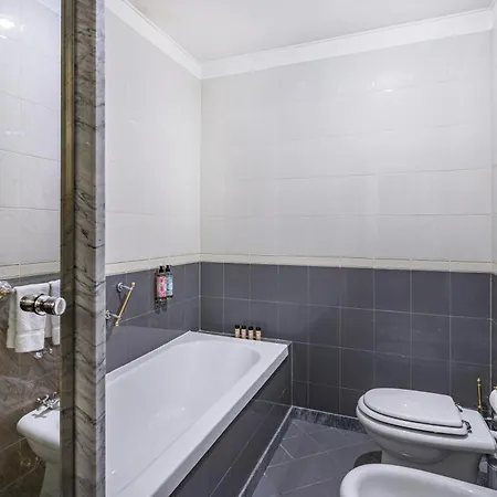 Starhotels Du Parc 4* بارما