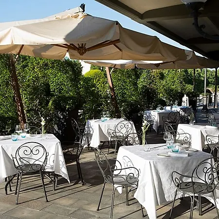 Szálloda Starhotels Du Parc